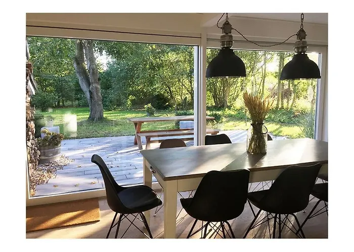 Semesterbostad Johannisnest Comfortable Poppenbull